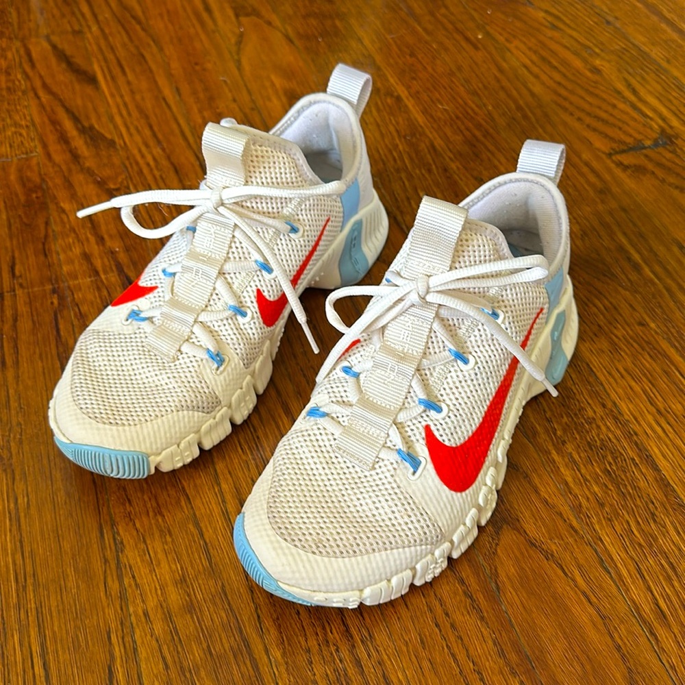 RARE Nike Metcon training sneakers, size 8.5W, great condition